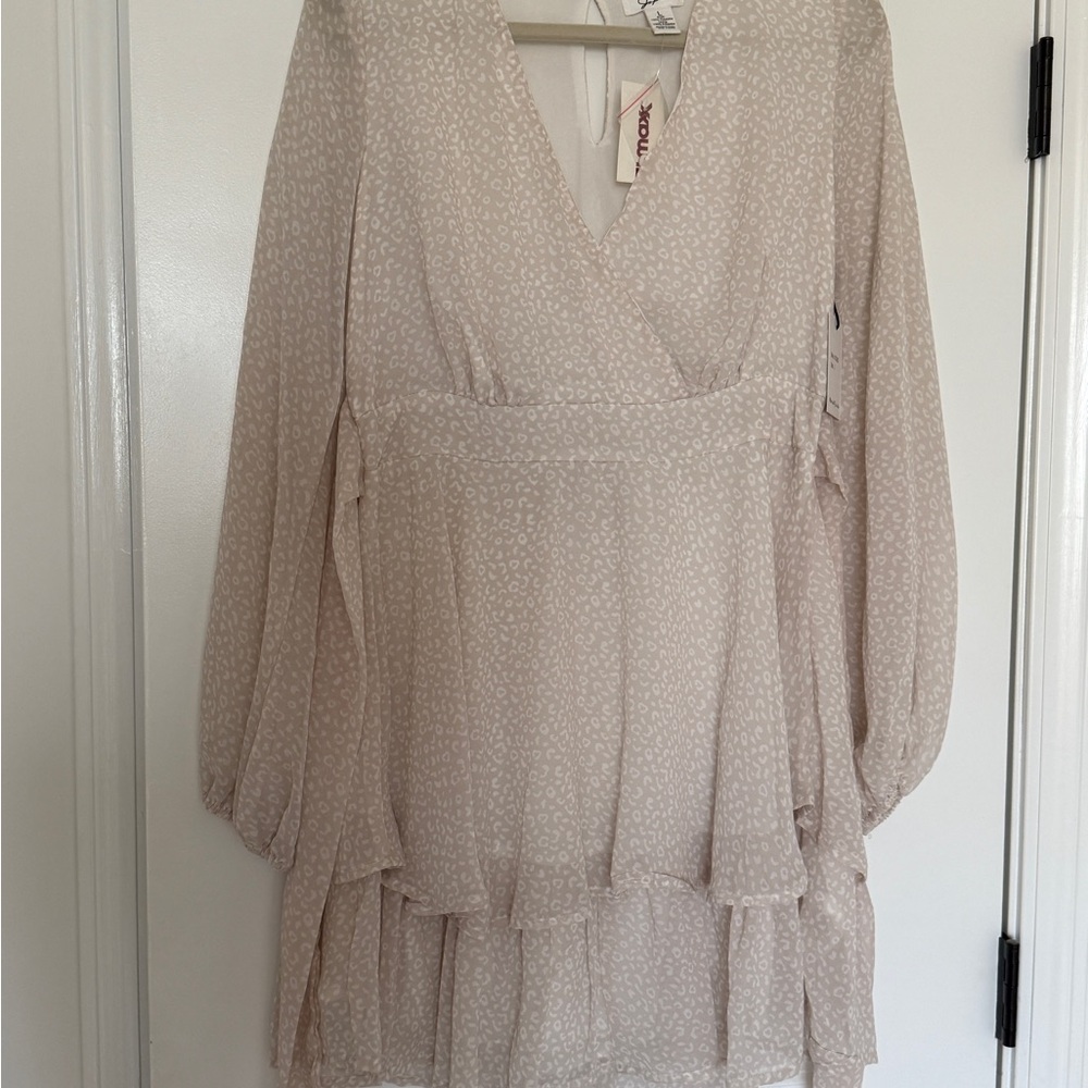 Japna Cream V-Neck Dress with Layered Hem